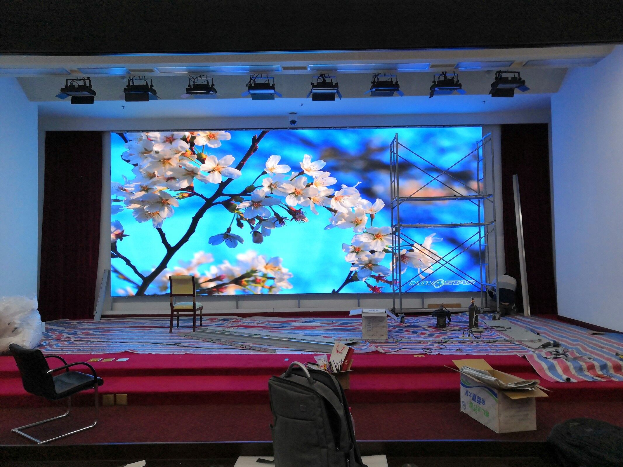 LED顯示屏,室內(nèi)全彩LED,戶外LED顯示屏,LED顯示屏供應商,戶外彩色LED顯示屏,LED顯示屏生產(chǎn)廠家,高密度LED全彩顯示屏,湖南LED顯示屏,湖南室內(nèi)全彩LED