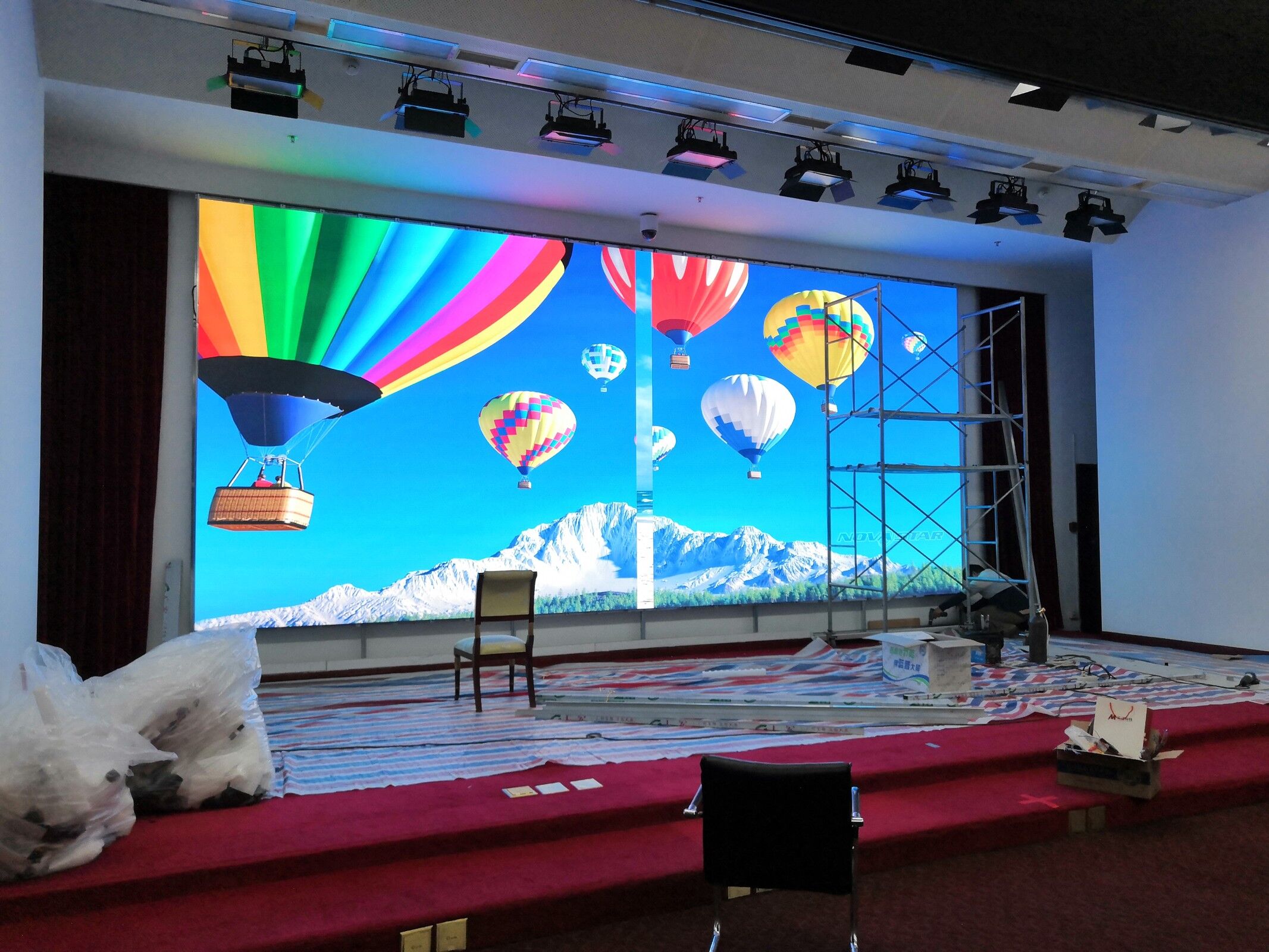 LED顯示屏,室內(nèi)全彩LED,戶外LED顯示屏,LED顯示屏供應商,戶外彩色LED顯示屏,LED顯示屏生產(chǎn)廠家,高密度LED全彩顯示屏,湖南LED顯示屏,湖南室內(nèi)全彩LED